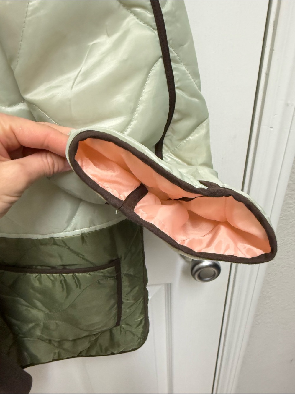 The Great Reversible Quilted Puffer Jacket - Picture 11 of 16